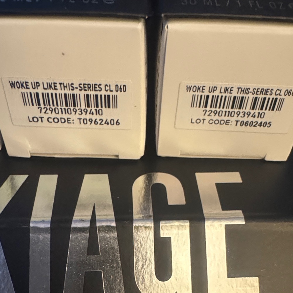 IL MAKIAGE New York Foundation
All New! - Picture 3 of 4